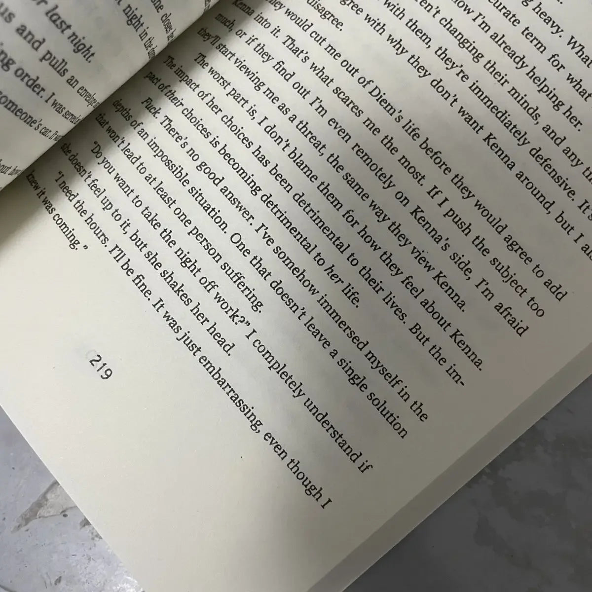 Reminders of Him by Colleen Hoover - #1 NYT Bestseller | Emotional Contemporary Romance